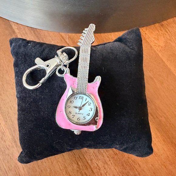 Vintage Pink Guitar Keychain Watch - Picture 3 of 4